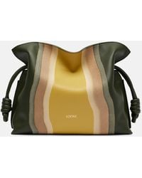 Loewe - Clutch Flamenco Medium Aus Leder Und Veloursleder - Lyst