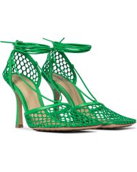 Femme Chaussures à talons Chaussures à talons Bottega Veneta Escarpins Almond en cuir Cuir Bottega Veneta en coloris Vert 