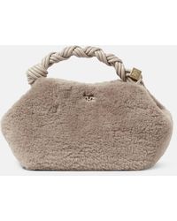 Ganni - Schultertasche Bou Small aus Faux Shearling - Lyst