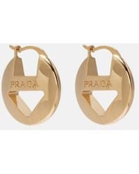 Prada - Orecchini Con Logo - Lyst