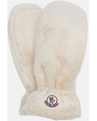 Moncler - Logo Teddy Mittens - Lyst