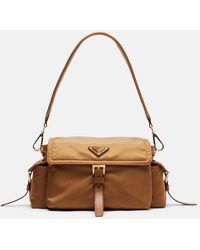 Prada - Borsa A Spalla Explore Medium - Lyst