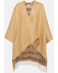 Burberry - Wendbares Cape Check aus Wolle - Lyst