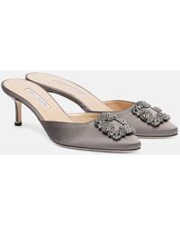 Manolo Blahnik - Mules Hangisimu Aus Satin Mit Kristallen - Lyst
