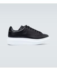 alexander mcqueen mens sneakers black and white