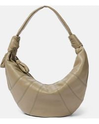 Lemaire - Schultertasche Force Croissant Aus Leder - Lyst