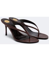 Saint Laurent - Sue Leather Thong Sandals - Lyst