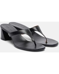 KHAITE - Archer Leather Thong Sandals - Lyst