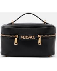 Versace - Schultertasche Tag Small Aus Leder - Lyst