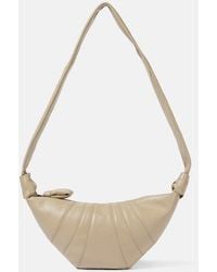 Lemaire - Schultertasche Croissant Small Aus Leder - Lyst
