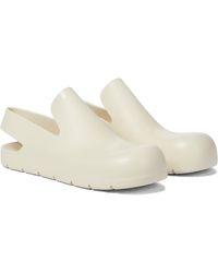 Pantofole e ciabatte da donna di Bottega Veneta a partire da 450 €
