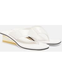 Chloé - Swimming Cool Patent Leather Thong Sandals - Lyst