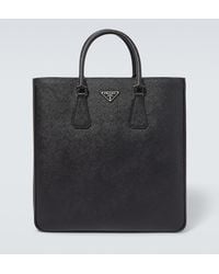 Prada - Tote De Piel Saffiano Con Logo - Lyst