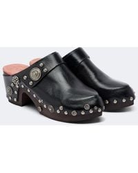 Chloé - Talis Studded Leather Clogs - Lyst