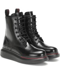 Alexander McQueen Ankle Boots aus Leder - Schwarz