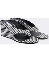 Alaïa - Cube Gingham Wedge Thong Sandals - Lyst