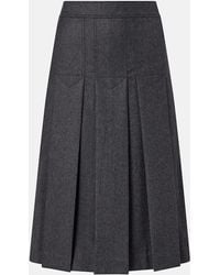 Prada - Falda Midi De Franela De Lana Virgen Plisada - Lyst