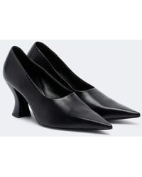 KHAITE - Colleen Leather Pumps - Lyst