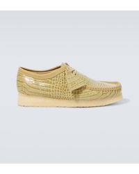 Clarks - Wallabee Croc-effect Leather Moccasins - Lyst