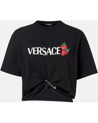 Versace - Camiseta Cropped De Algodon Con Logo - Lyst