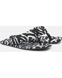 The Attico - Indie Zebra-print Satin Thong Sandals - Lyst
