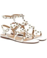 Lazo Zapatos Cierres Detalle Con De Stradivarius Lyst Beis Sin wuTlPZOikX