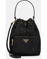 Prada - Beuteltasche Aus Re-Nylon - Lyst