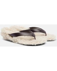 Le Monde Beryl - Shearling-Trimmed Leather Thong Sandals - Lyst