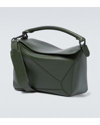 Loewe Messenger Bag Puzzle Medium aus Leder - Grün