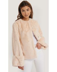 NA-KD Cropped Faux Fur Jacket - Roze