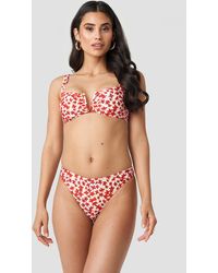 NA-KD V-detail Bandeau Bikini Top - Rood