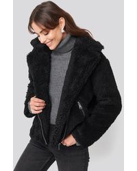 NA-KD Short Faux Fur Belted Biker Jacket - Zwart