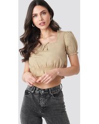 NA-KD Boho Cropped Frill Short Sleeve Top - Natur