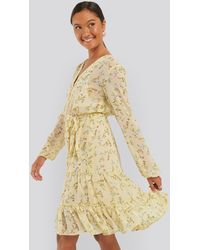 NA-KD Boho Self-Tie Printed Midi Dress - Gelb