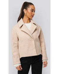 NA-KD Short Coat - Naturel