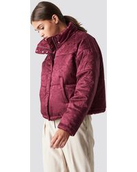NA-KD Shiny Jacquard Puff Jacket - Rood