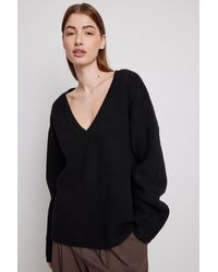 NA-KD Oversized V-neck Knitted Sweater - Black