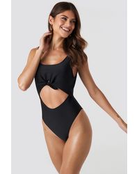 NA-KD Gerda x Cut Out Knot Detail Swimsuit - Schwarz