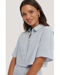 NA-KD Queen of Jetlags x Kurzes Hemd - Blau