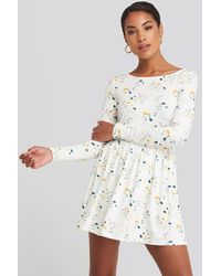 NA-KD Round Neck Floral Print Skater Dress - Wit