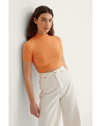 NA-KD Basic Recycelt Hochgeschlossenes Kurzärmeliges Ripp-Oberteil - Orange