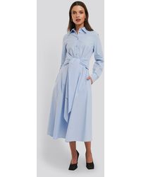 NA-KD Trend Tie Front Shirt Dress - Blau
