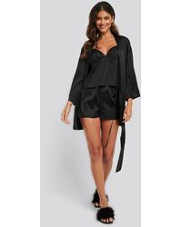 NA-KD Satijnen Kaftan - Zwart