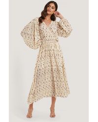 NA-KD Boho Strukturiertes Wickelkleid Mit Ballonärmeln - Natur