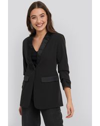 NA-KD Gathered Sleeve Satin Collar Blazer - Zwart