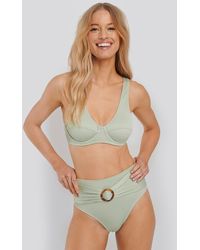 NA-KD Ribbed High Waist Buckle Bikini Panty - Groen
