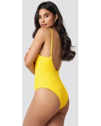 NA-KD Hannalicious x Deep Back Smocked Swimsuit - Gelb