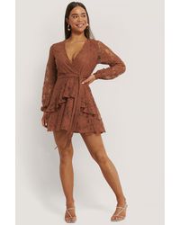 NA-KD Boho Rüschen Spitze Kleid - Braun