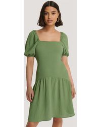 Trendyol Kleid Mit Puffärmeln Und Eckigem Ausschnitt - Grün