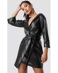 NA-KD Hannalicious x Faux Leather Blazer Dress - Schwarz